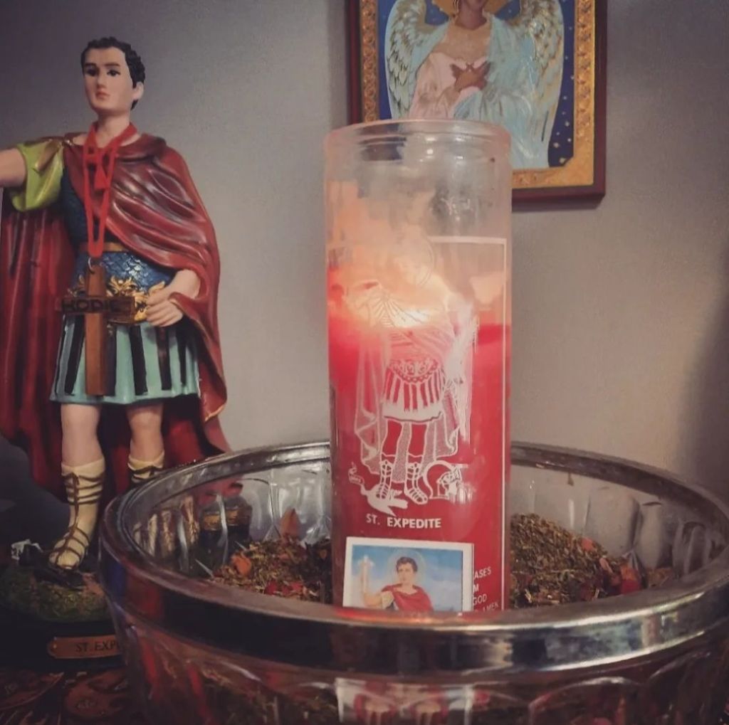 St.EXPEDITE SERVICES
